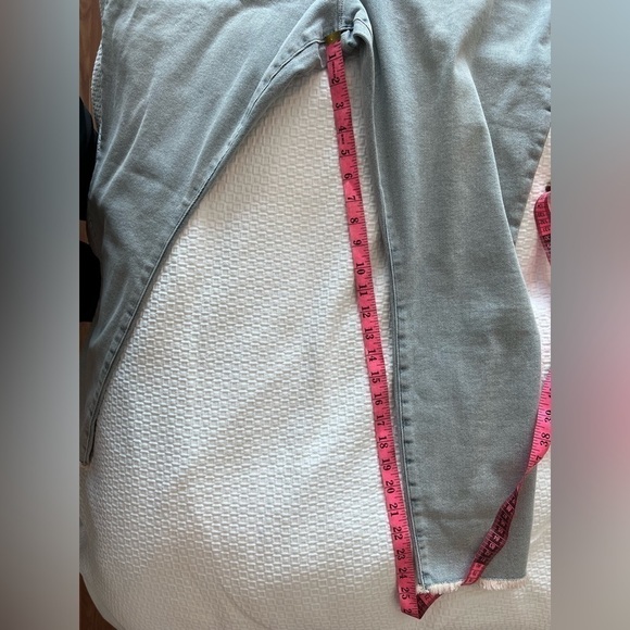 GOOD AMERICAN GOOD LEGS GROP LONG FRAY HEM JEANS IN BLUE669 NWT - Picture 15 of 16